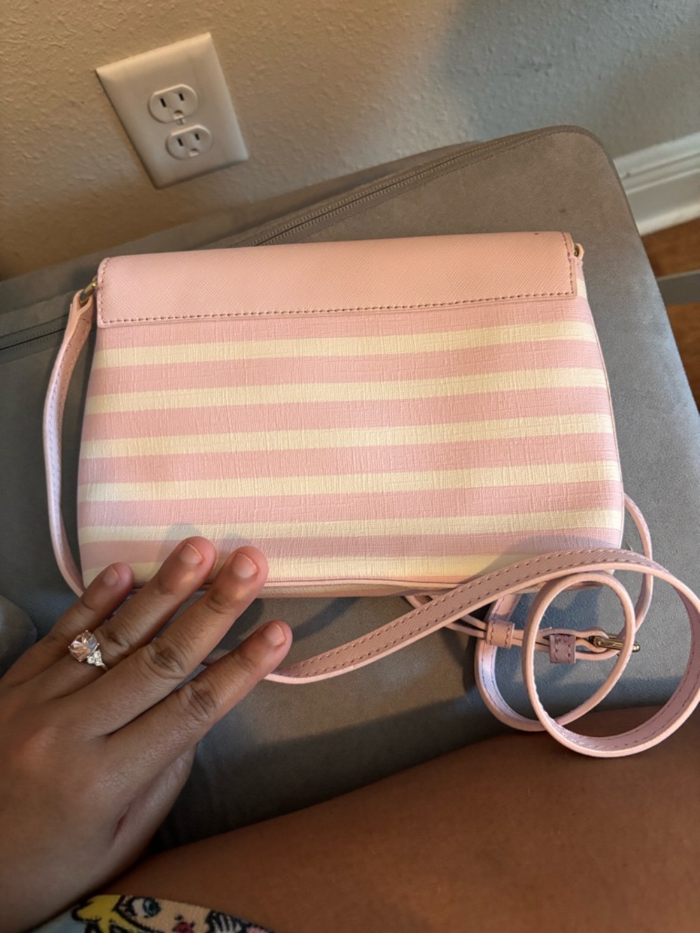 Kate Spade Striped Pink Crossbody Shoulder Bag - Compact Women's Purse - Picture 4 of 5